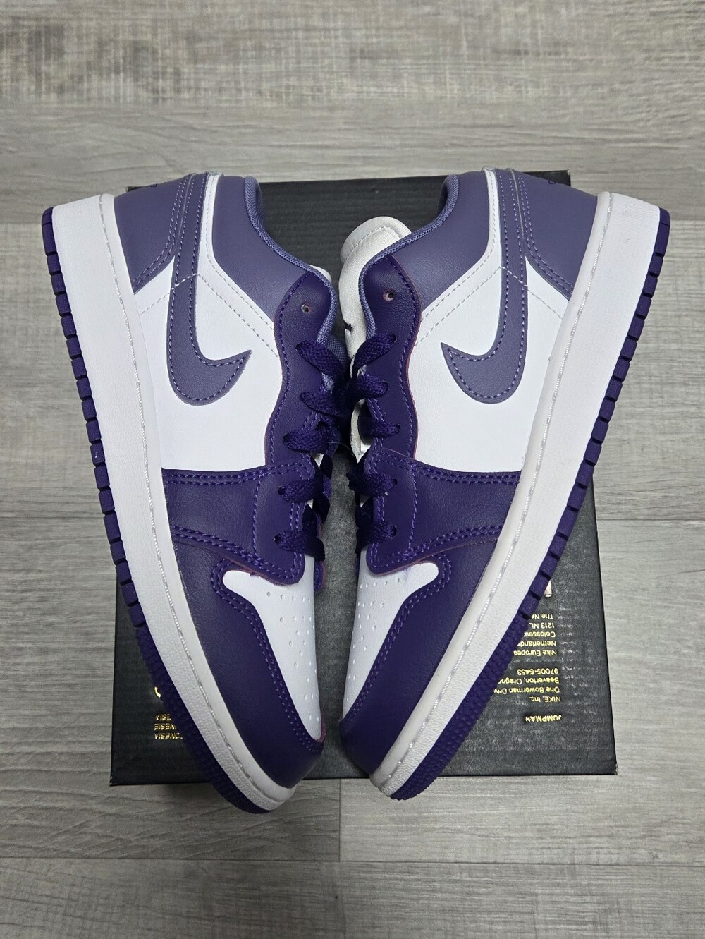 Jordan 1 Court Purple White